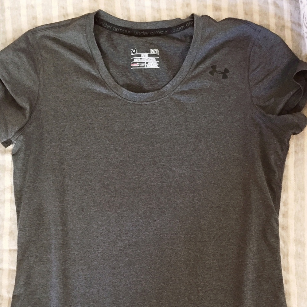 Fitted Under Armour Top